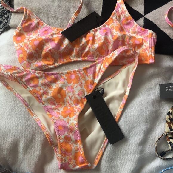 TRIANGL MACI CHEEKY NEON POP SET NO BAG NEW with tags - Picture 7 of 8